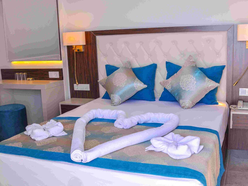 Cleopatra Golden Beach