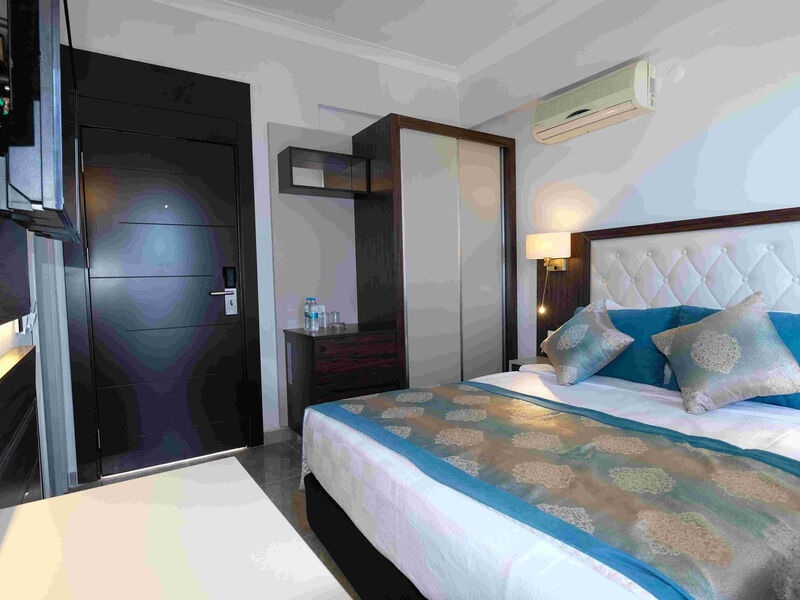 Cleopatra Golden Beach