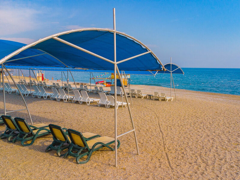 Clover Magic Garden Beach