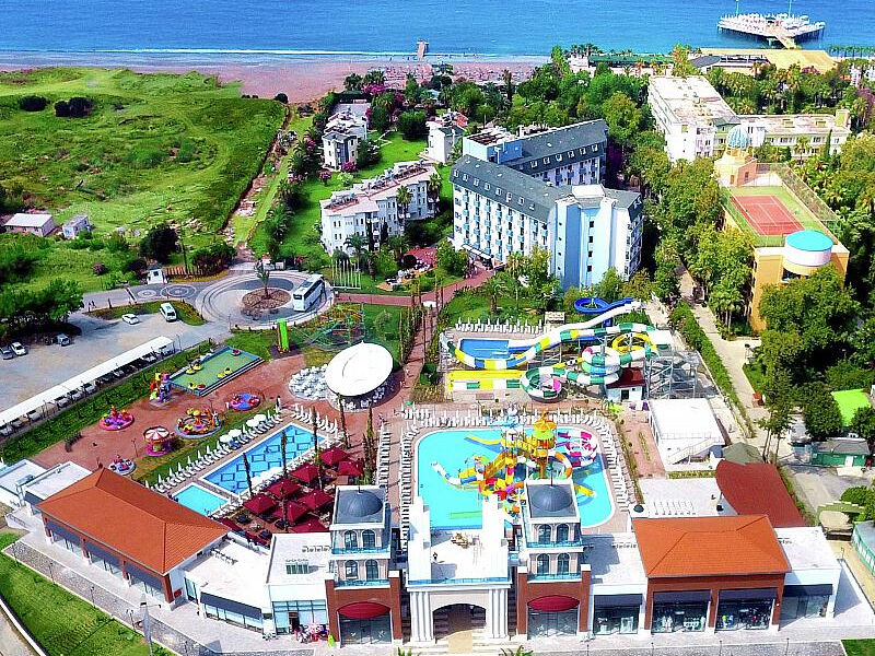 Club Aqua Plaza