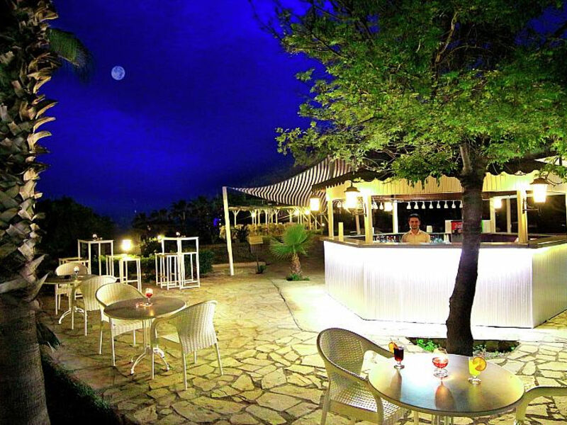 Club Aqua Plaza