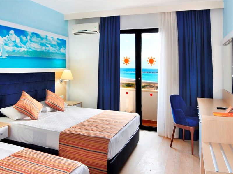 Club Aqua Plaza