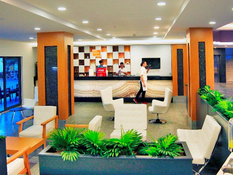 Club Aqua Plaza