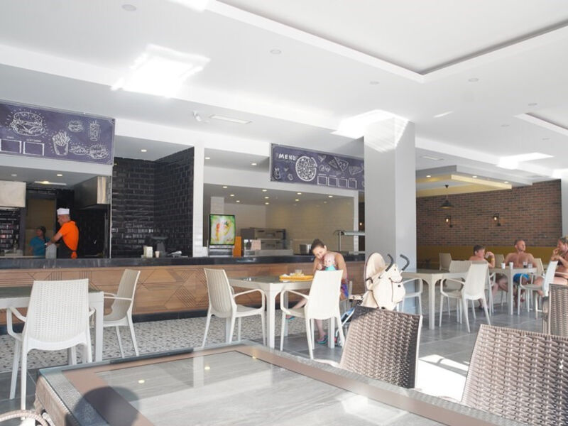 Club Aqua Plaza
