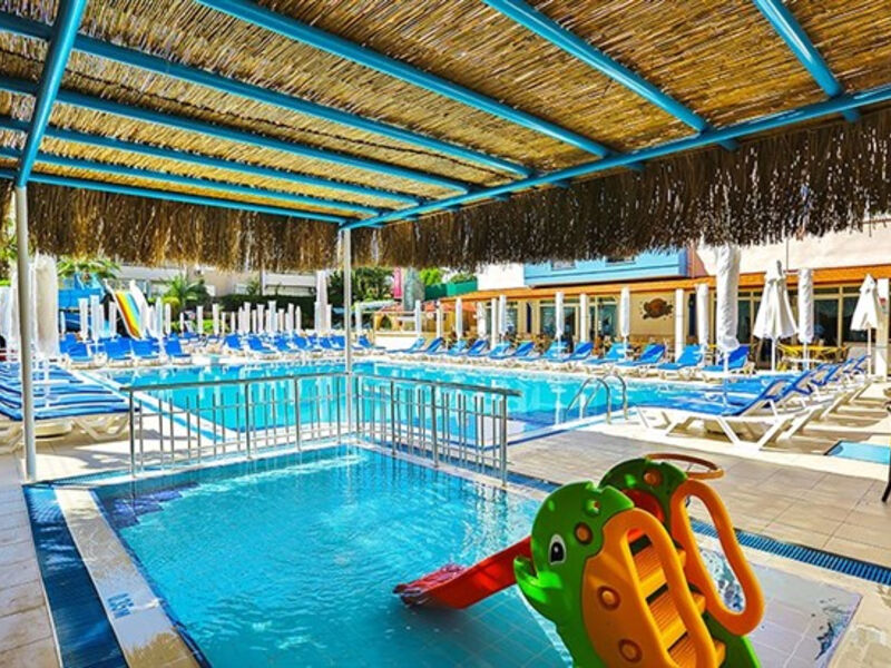 Club Big Blue Suite