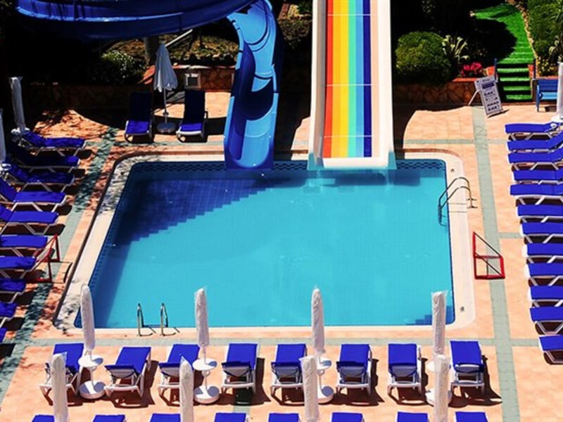 Club Big Blue Suite