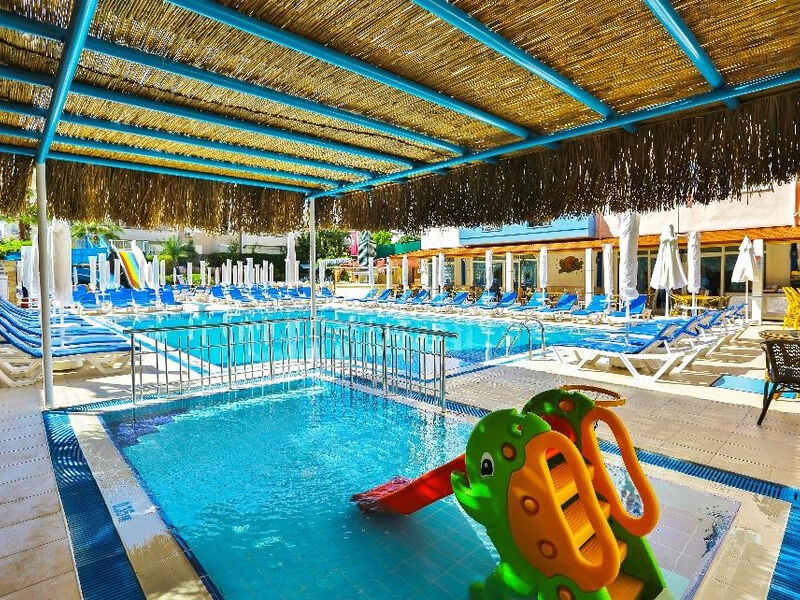 Club Big Blue Suite