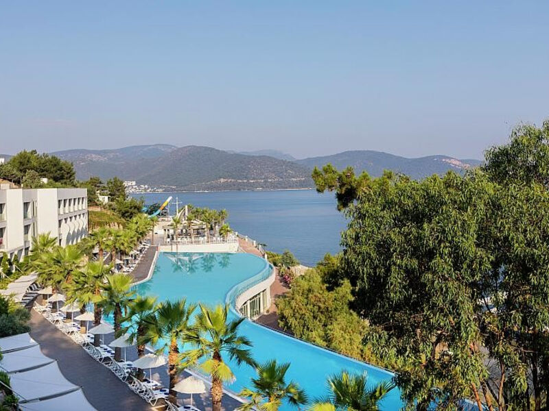 Blue Dreams Resort