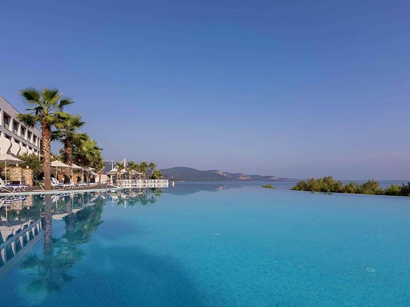 Blue Dreams Resort