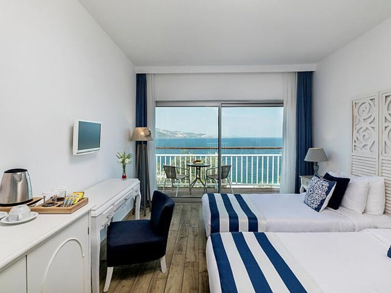 Blue Dreams Resort