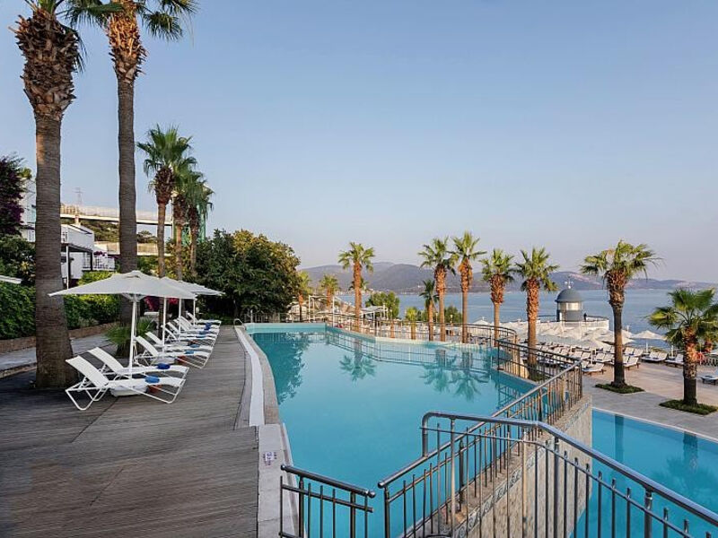 Blue Dreams Resort