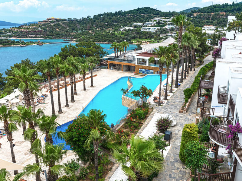 Blue Dreams Resort