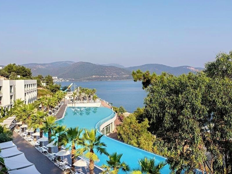 Blue Dreams Resort
