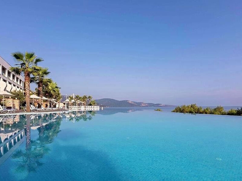 Blue Dreams Resort