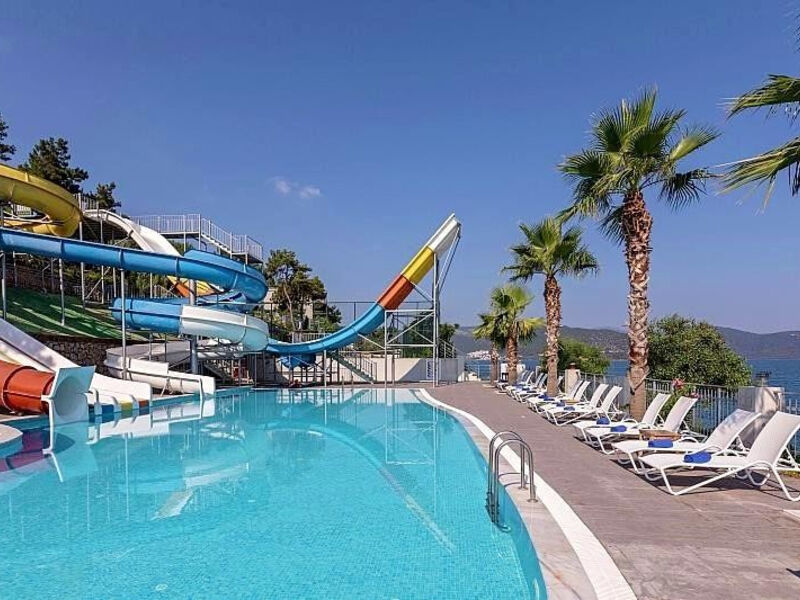 Blue Dreams Resort