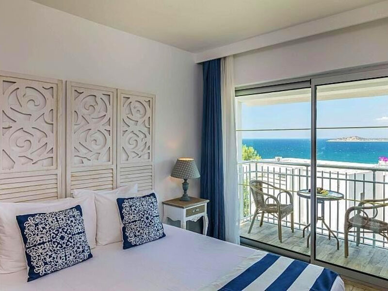 Blue Dreams Resort