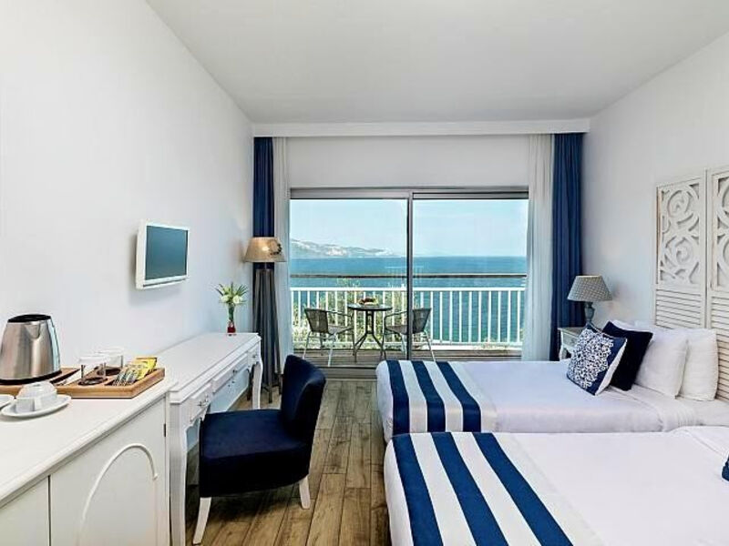 Blue Dreams Resort