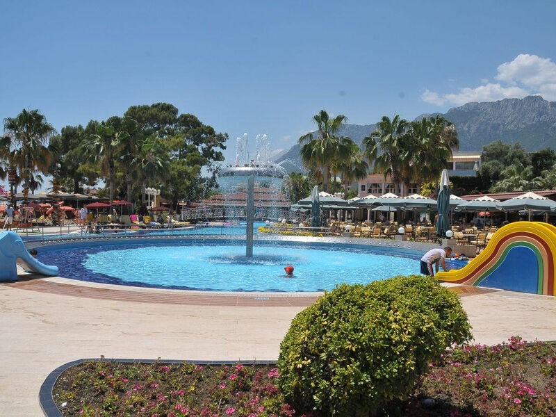 Club Boran Mare Beach