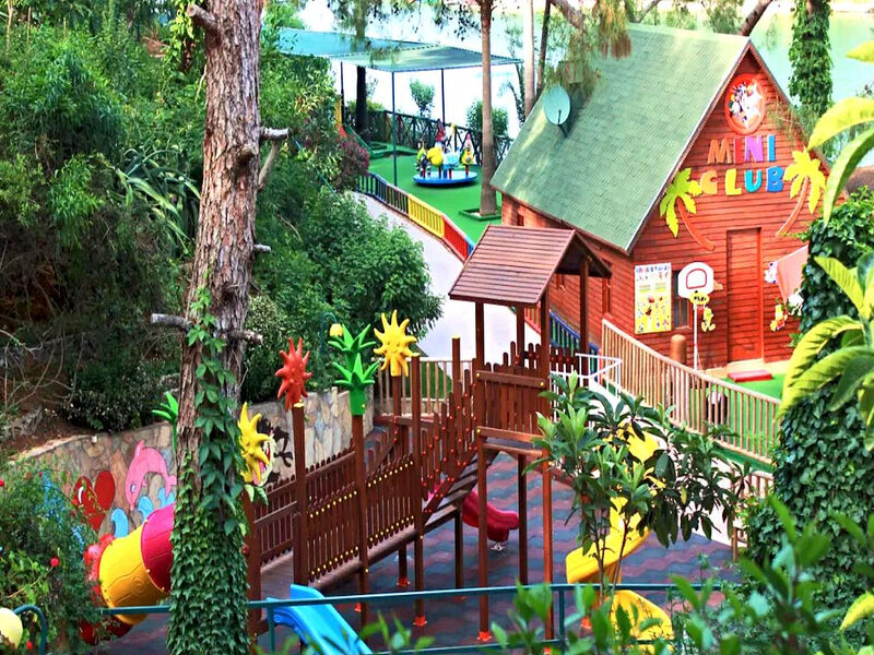 Club and Hotel Letoonia