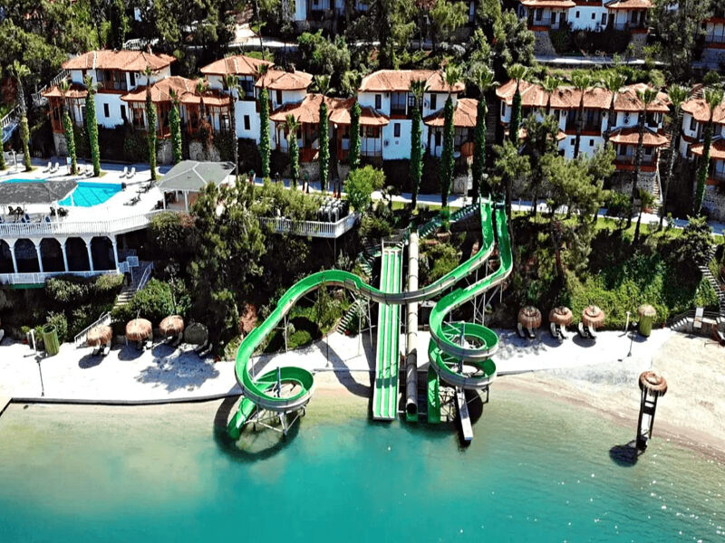 Club and Hotel Letoonia