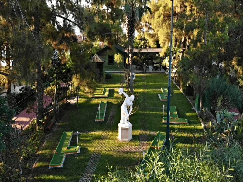 Club and Hotel Letoonia