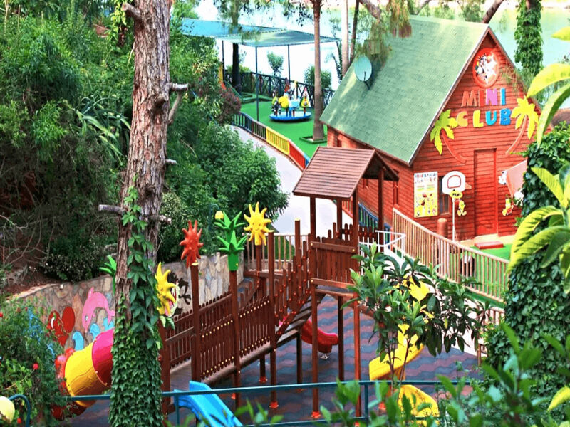 Club and Hotel Letoonia