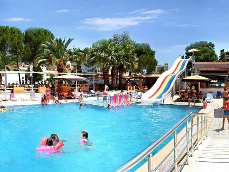 Club Munamar Beach Resort