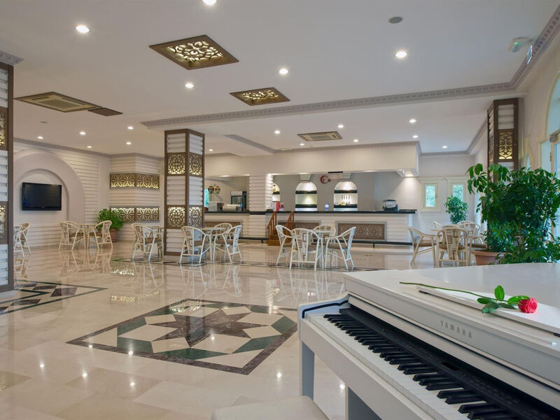 Club Paradiso Hotel & Resort