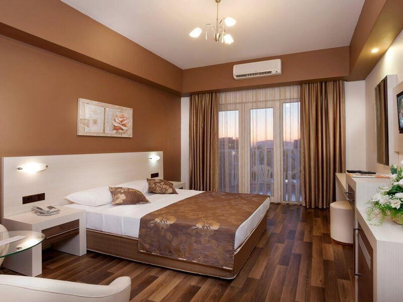Club Paradiso Hotel & Resort