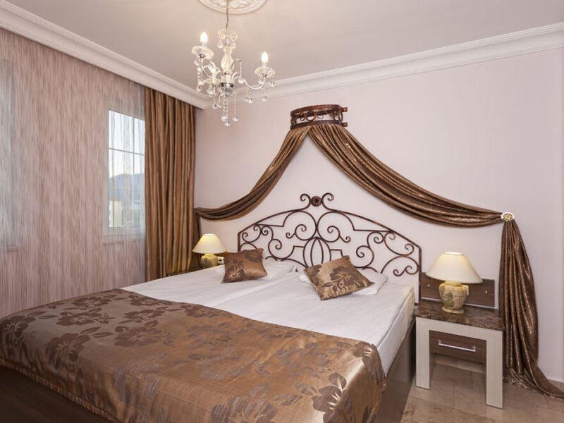 Club Paradiso Hotel & Resort