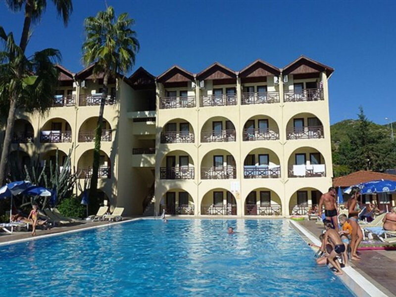 Club Tropical Beach