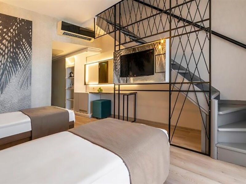 Club Turan Prince World