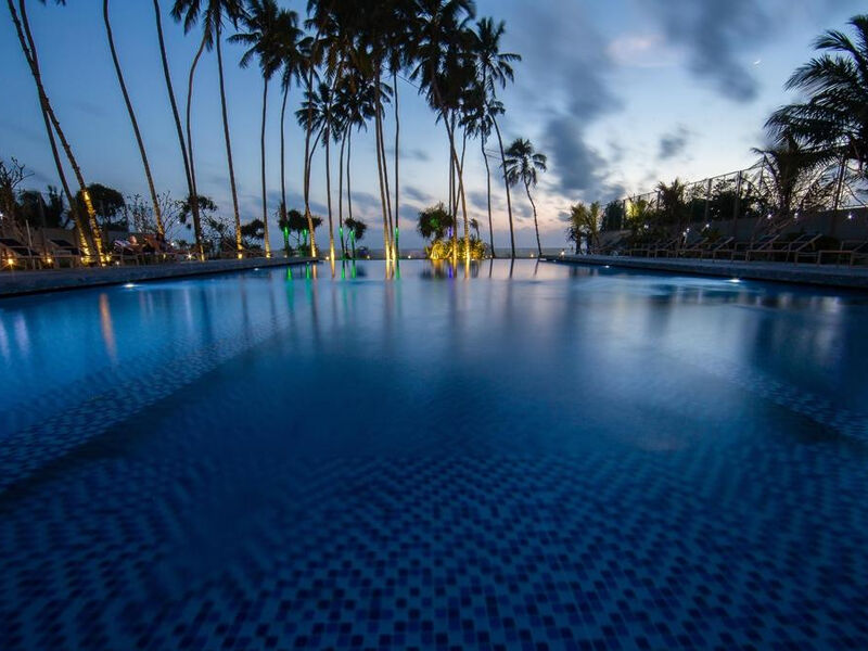 Club Waskaduwa Resort & Spa