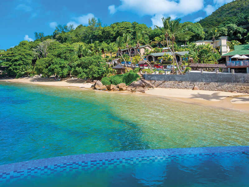 Coco De Mer & Black Parrot Suites