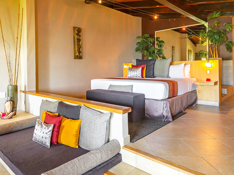 Coco De Mer & Black Parrot Suites