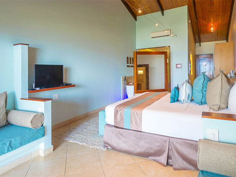 Coco De Mer & Black Parrot Suites