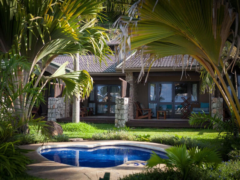 Coco De Mer & Black Parrot Suites