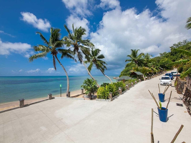 Coco De Mer & Black Parrot Suites