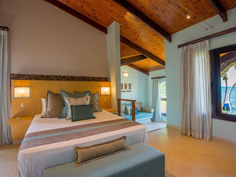 Coco De Mer & Black Parrot Suites