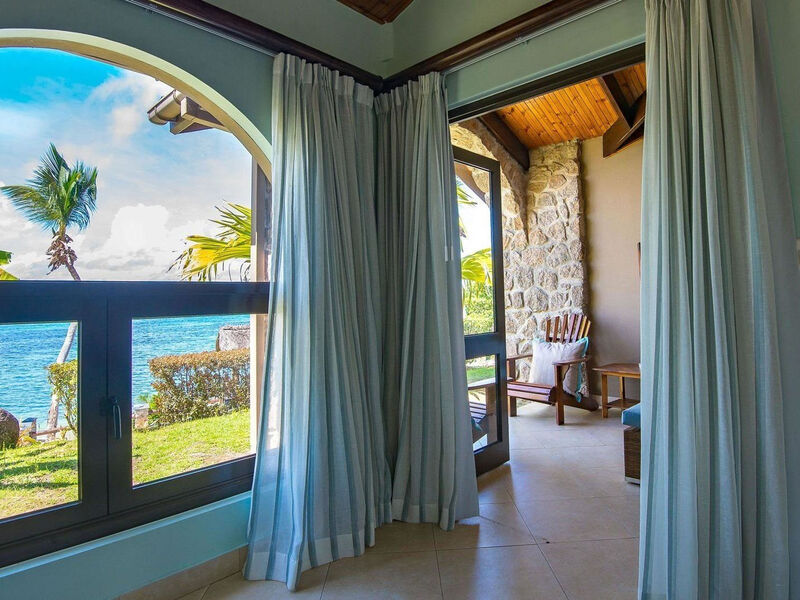 Coco De Mer & Black Parrot Suites