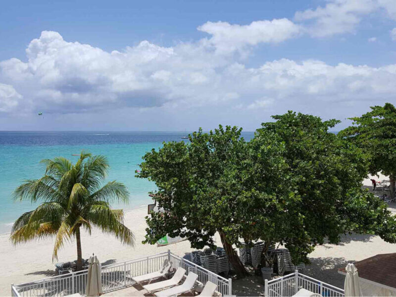 Coco La Palm Seaside Resort