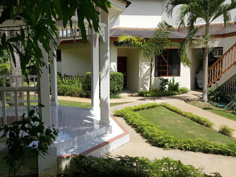 Coco La Palm Seaside Resort