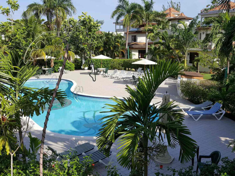 Coco La Palm Seaside Resort