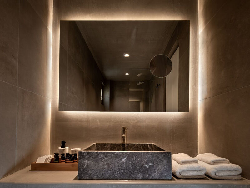 Colombo'S Beachfront