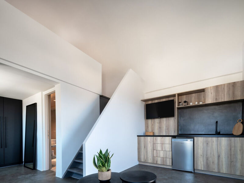 Colombo'S Beachfront