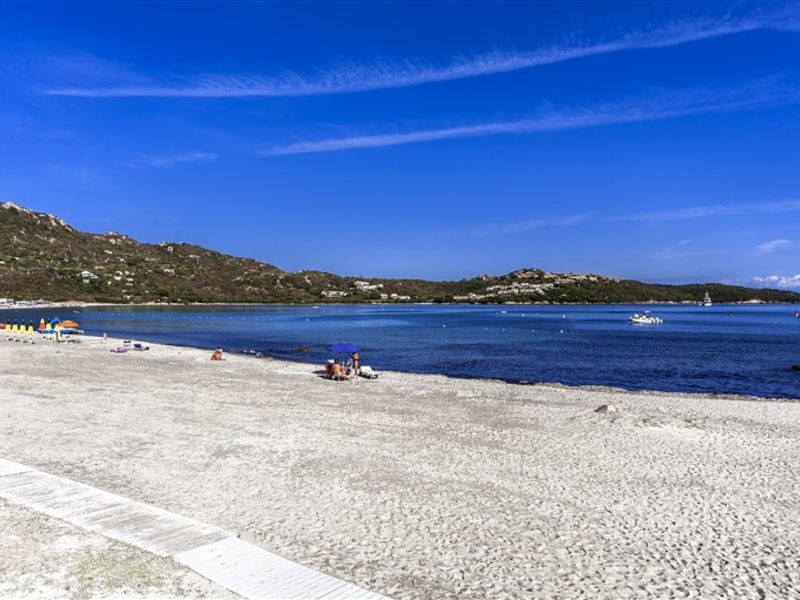 Colonna Beach Hotel & Residence