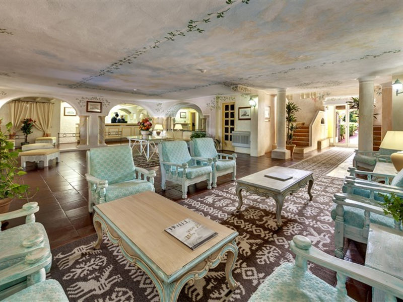 Colonna Beach Hotel & Residence