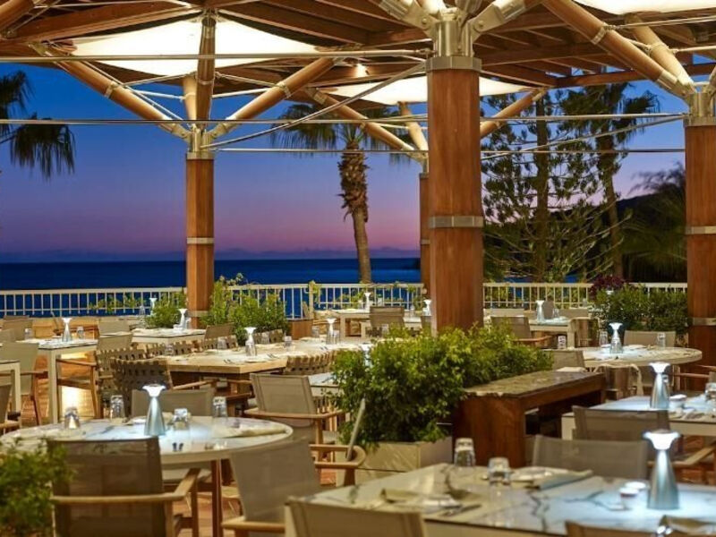 Columbia Beach Resort