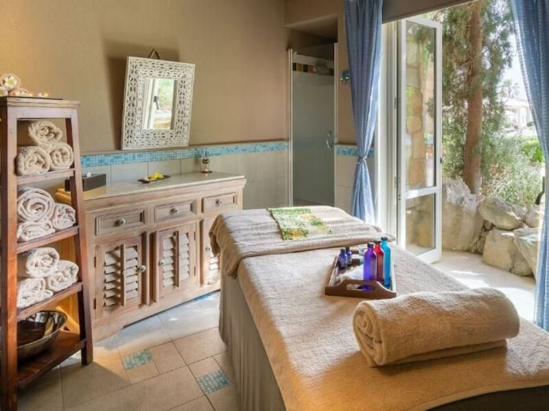 Columbia Beach Resort