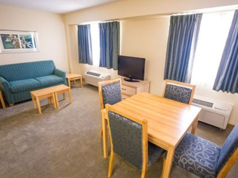Comfort Suites